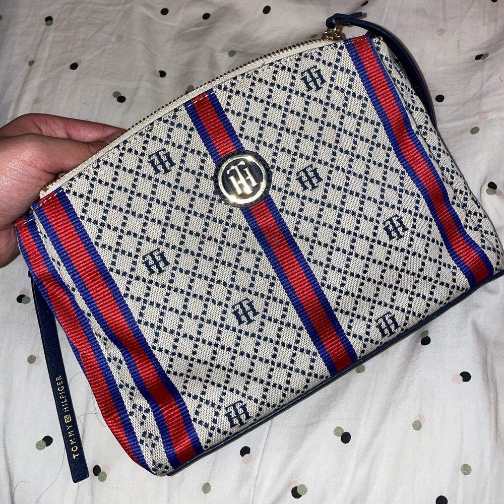 Tommy Hilfiger Crossbody